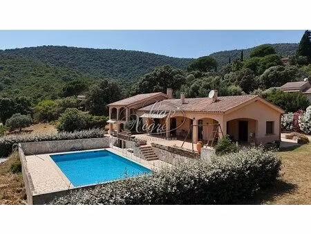 villa avec piscine et terrain a vendre a cavaliere