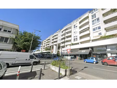 location appartement 1 pièce 26 m² à marseille 8 (13008)