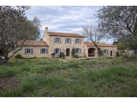 vente maison 7 pièces 160 m² paradou (13520)