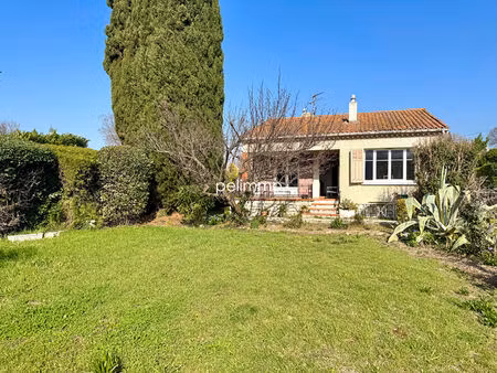 grans - maison t4 dans le centre du village - 84m² / 656m²