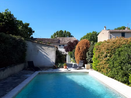 maison de ville t6 avec jardin et piscine