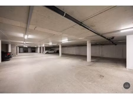 overdekte autostaanplaats op toplocatie in begijnendijk