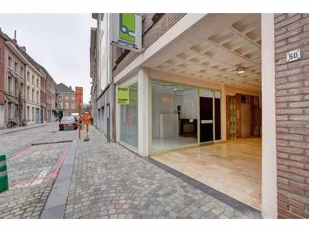 handelspand met uitstekende visibiliteit te mechelen