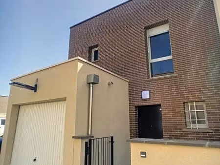 villa t4 duplex avec garage et jardin