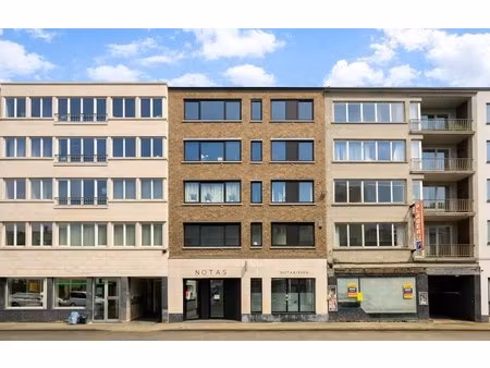 verkocht. dakappartement met groot zonnig terras en één slaapkamer centrum ledeberg