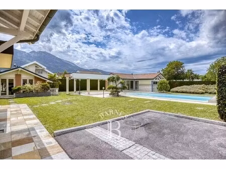 maison saint-pierre-en-faucigny - 4 chambres - 249m²