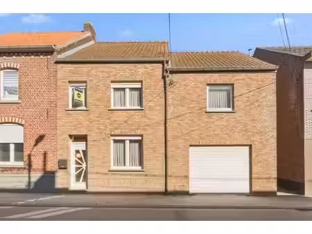 zeer ruime gezinswoning met 4 slpks (+ 2 doorloopkamers op zolder)  garage en tuin