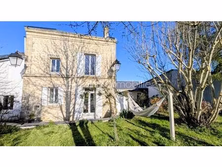 corps de ferme de 210 m² à le manoir