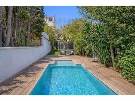 maison 6 pièces - 313 m²