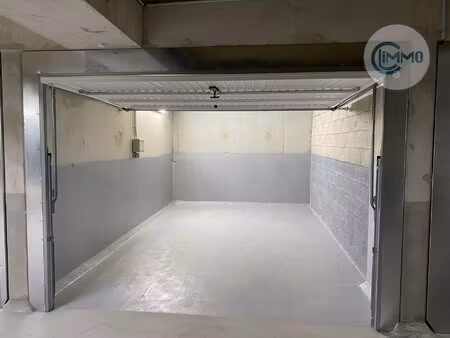 location parking nice 06300