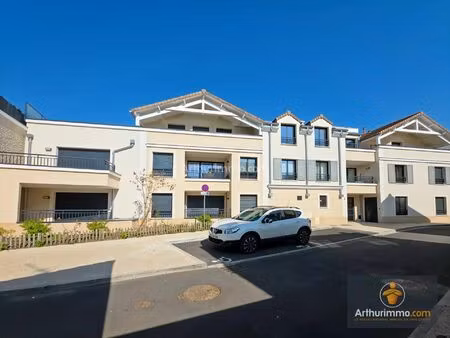 vente appartement 4 pièces 74 m2 à lisses