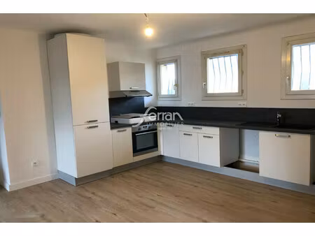 location appartement 3 pièces 79m² draguignan 83300