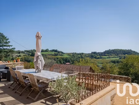 maison traditionnelle à beynac-et-cazenac (24220)