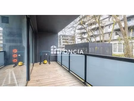 begles – t2 lumineux de 44 m² avec balcon et stationnement