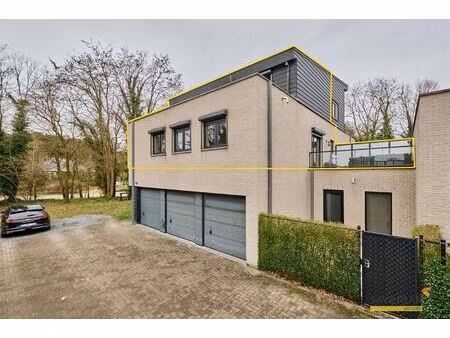 appartement te koop in beringen met 3 slaapkamers