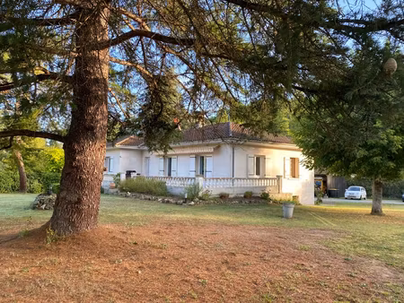 charmante maison proche de toutes commodités à saint andré et appelles