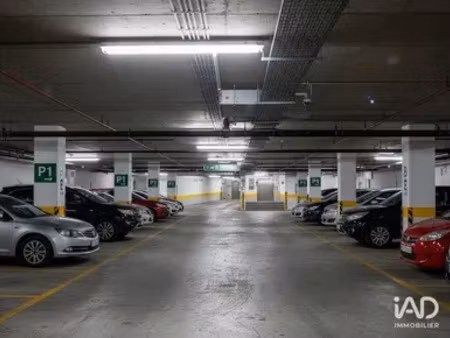 parking à châteauneuf-de-gadagne (84470)