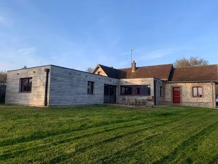 belle et grande maison moderne au calme !