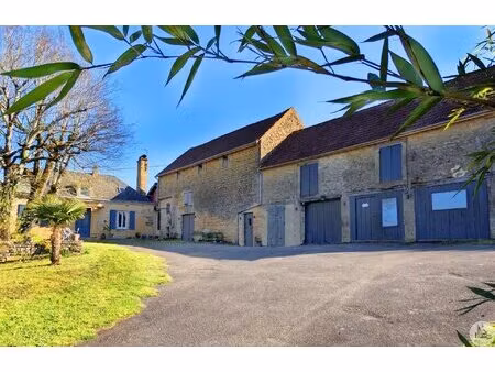 ancienne ferme rénovée à moins de 4 km de sarlat