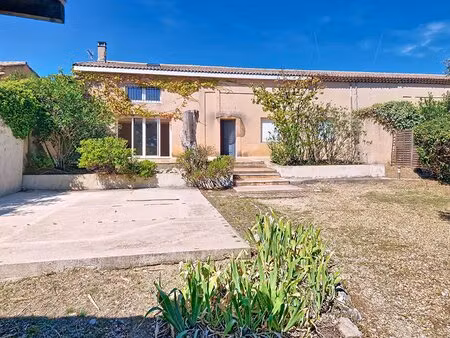 maison villeneuve les avignon 5 pièce(s) 197 m2 sur une parcelle d'environ 700 m².