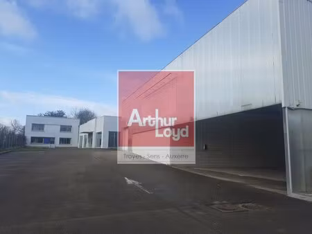 location local professionnel 904m² troyes 10000