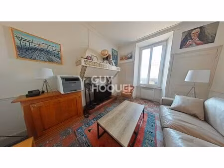 à vendre : charmante maison de ville avec studio