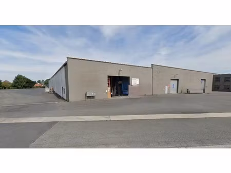 kantoorgebouw van 648 m² te oostkamp