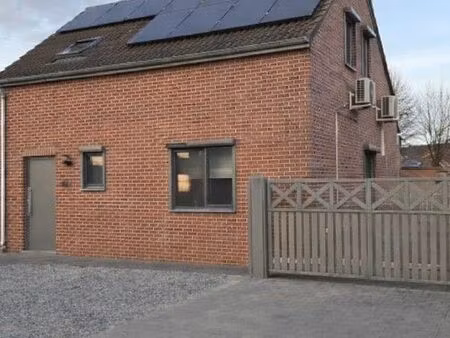 te huur: mooie gerenoveerde en energiezuinige woning met 3 slaapkamers in houthalen centru
