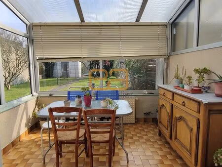 maison lumineuse avec jardin – quartier calme  proche tramway