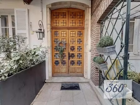 rare ! appartement 150 m² alliant charme ancien et modernité au centre-ville de louhans