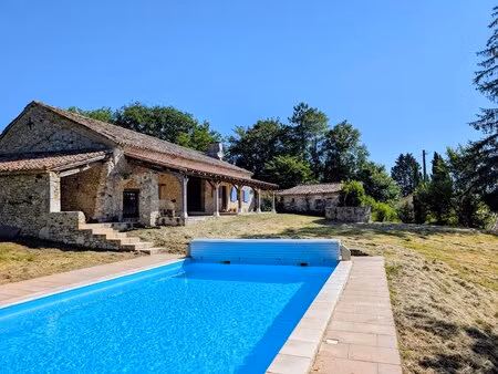 chamante maison avec piscine et grange à proximité de villeréal