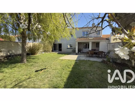 vente maison piscine à esnandes (17137) : à vendre piscine / 175m² esnandes