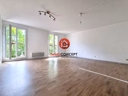 location appartement 4 pièces 94 m² à roquemaure (30150)