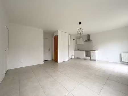 location appartement 2 pièces 43m²