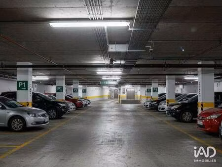 vente garage et parking à châteauneuf-de-gadagne (84470) : à vendre / 13m² châteauneuf-de-