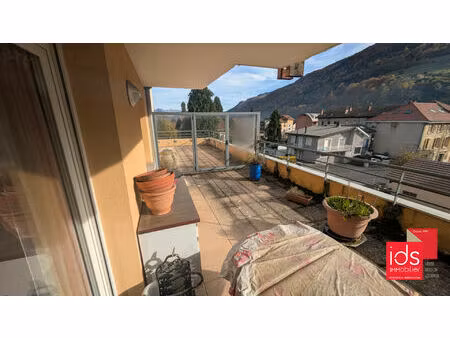 appartement allevard 4 pièce(s) 81.8 m2 avec garage  cave et grande terrasse .