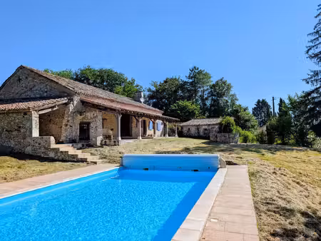 chamante maison avec piscine et grange à proximité de villeréal
