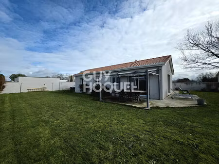 maison plain-pied 2018 - 95 m² - 3 chambres - piscine - terrain 741 m² - poncins