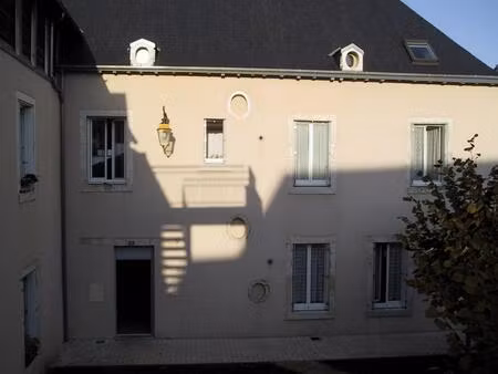 location appartement 4 pièces 72 m² à argenton-sur-creuse (36200)