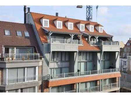 appartement te koop in knokke-heist met 3 slaapkamers