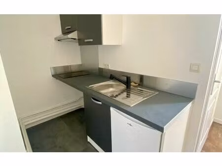 location appartement  m² t-2 à limoges  365 €