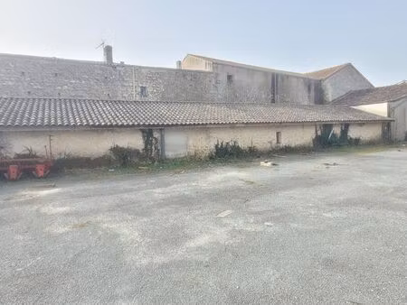 vente immeuble 70 m² cissac-médoc (33250)