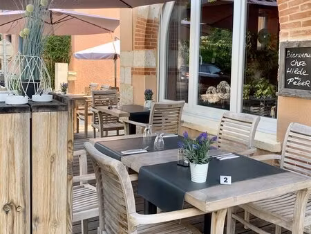 restaurant avec 2 appartements à vendre 325 000 €