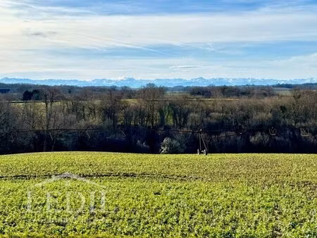 vue pyrénées – corps de ferme avec terres