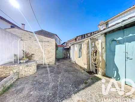 maison de village à la couarde-sur-mer (17670)