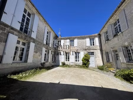 ensemble immobilier d'env. 400 m2 - quartier cathédrale