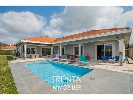 superbe maison de plain-pied 165 m² – 3/4 chambres – pièce de vie 70 m² – piscine –...