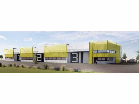 location local commercial