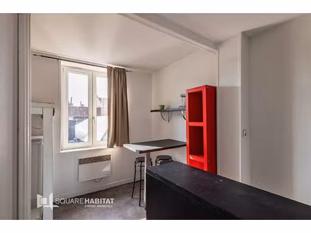 exclusivite : place du marche de wazemmes : studio de 15m² en arrière de copropriété