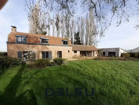 longere a renover sur 3700 m²